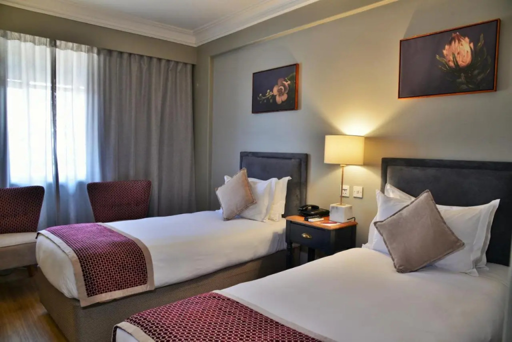 Cresta Jameson Hotel