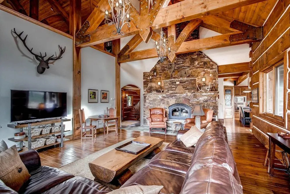 The Lodge at Stoney Ridge by RedAwning