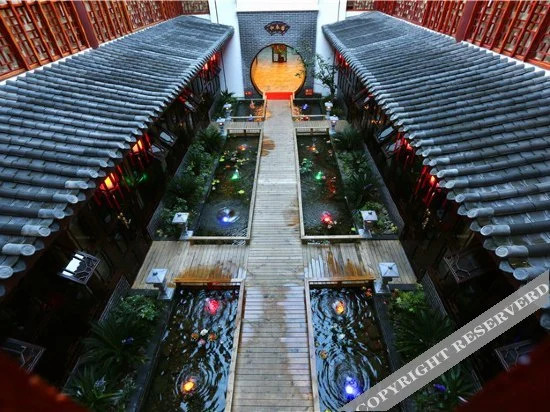 Tujia Chinese Inn (Enshi Tujia Girl's Town)