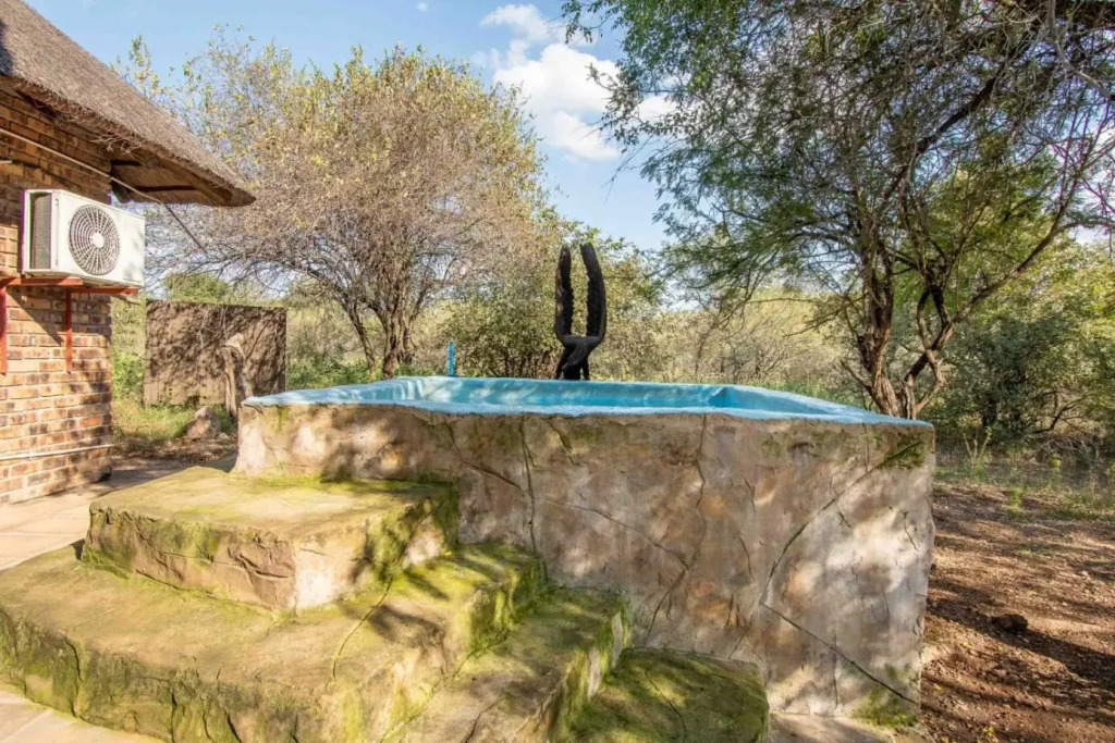 Mopani Manor