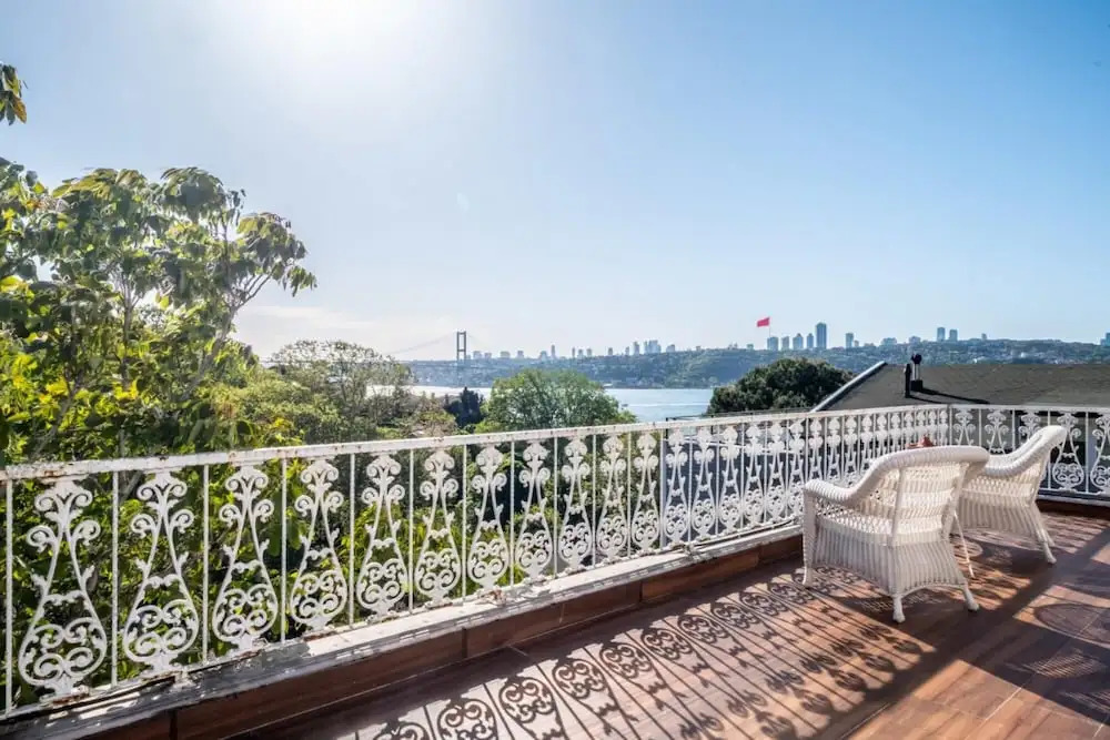 Luxurious Villa With Bosphorus View in Cengelkoy