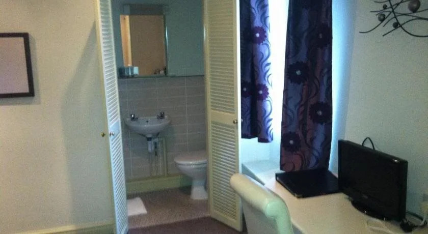 Dimple Well Lodge Hotel