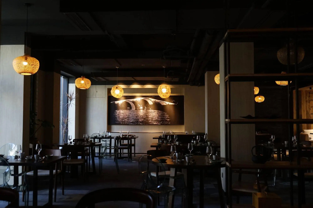Seclusive Life in Jiangnan •Canal Yard