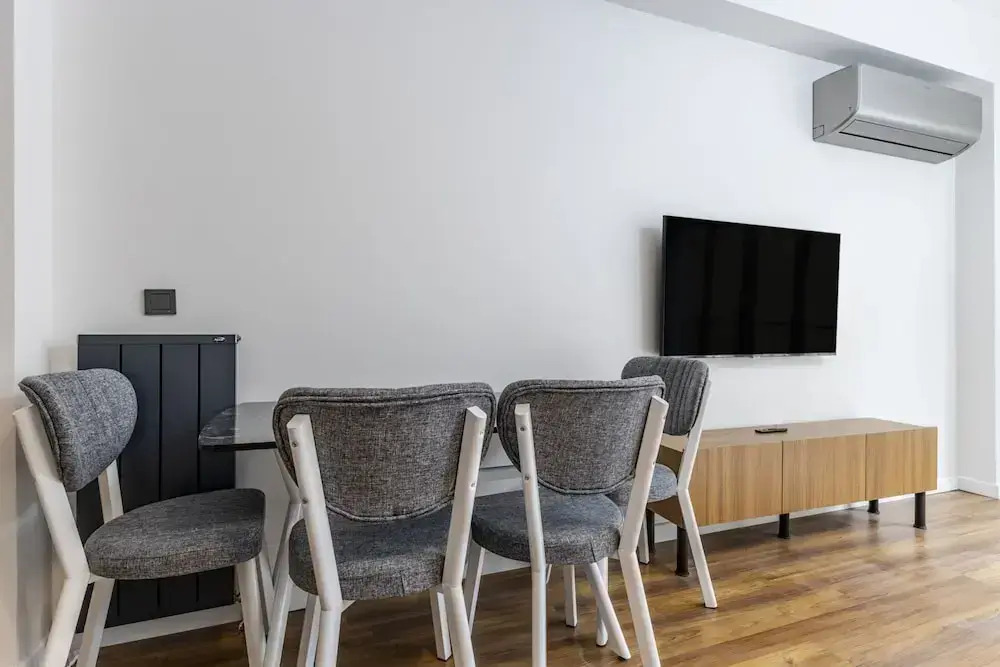 Modern Furnished Comfy 2 1 Flat in Sisli