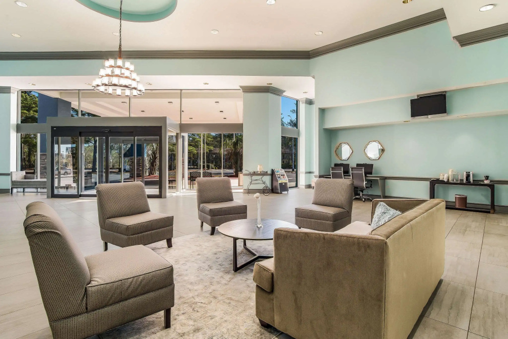 Clarion Inn & Suites Florence - Darlington
