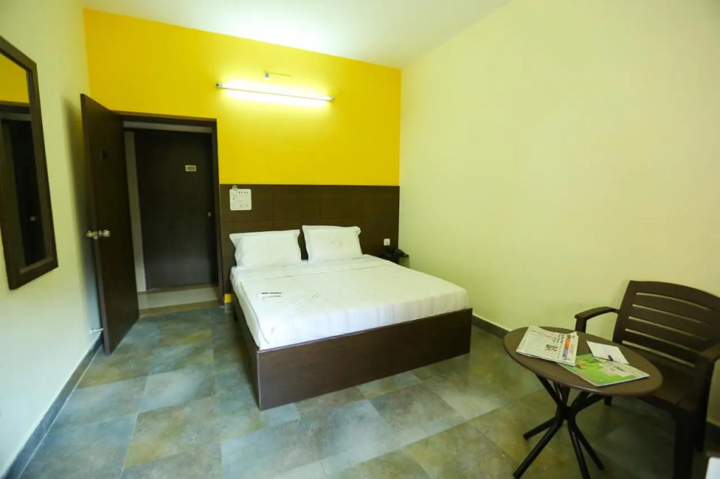 Season 4 Residences -Thiruvanmiyur Near Tidel park Apollo Proton cancer center and IIT Madras Research Park
