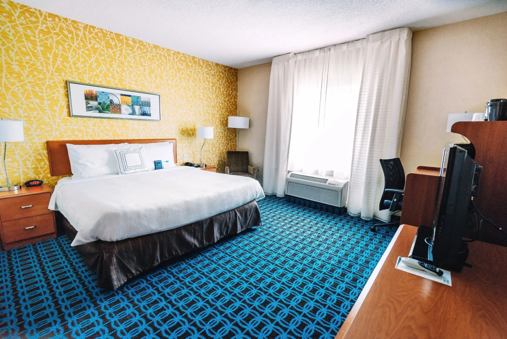 Fairfield by Marriott Medford Long Island