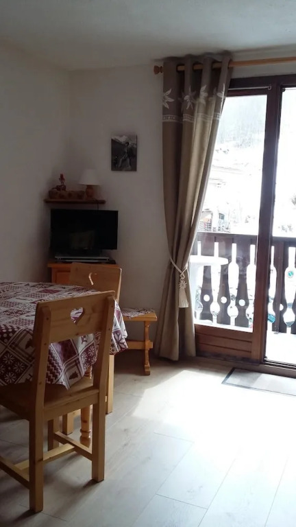 Tigny37 Studio Cabin 4 People 2 Exposed South-east