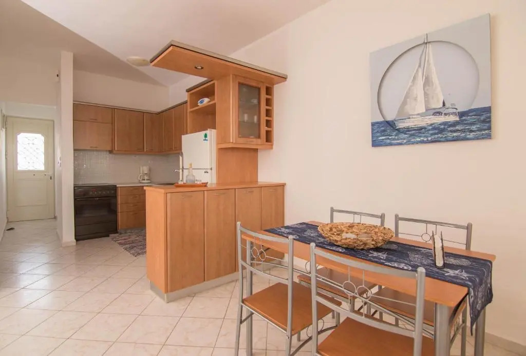 Fedra Apartments, View, Free Parking, 2mins to Beach