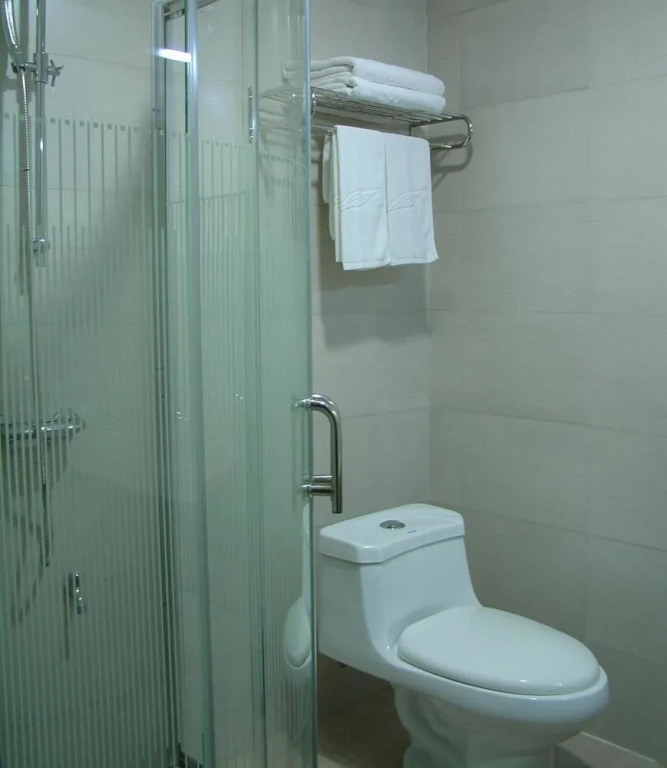 Mao Feng Hotel (Guangzhou Nancun Wanbo Metro Station)