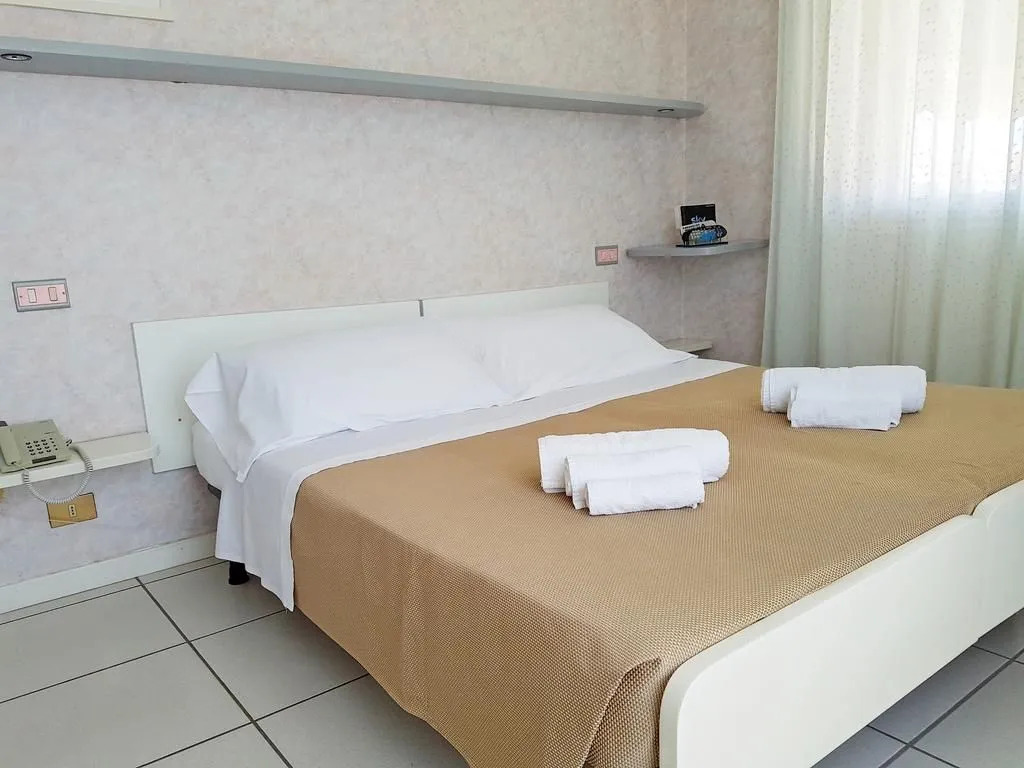 Hotel Carillon