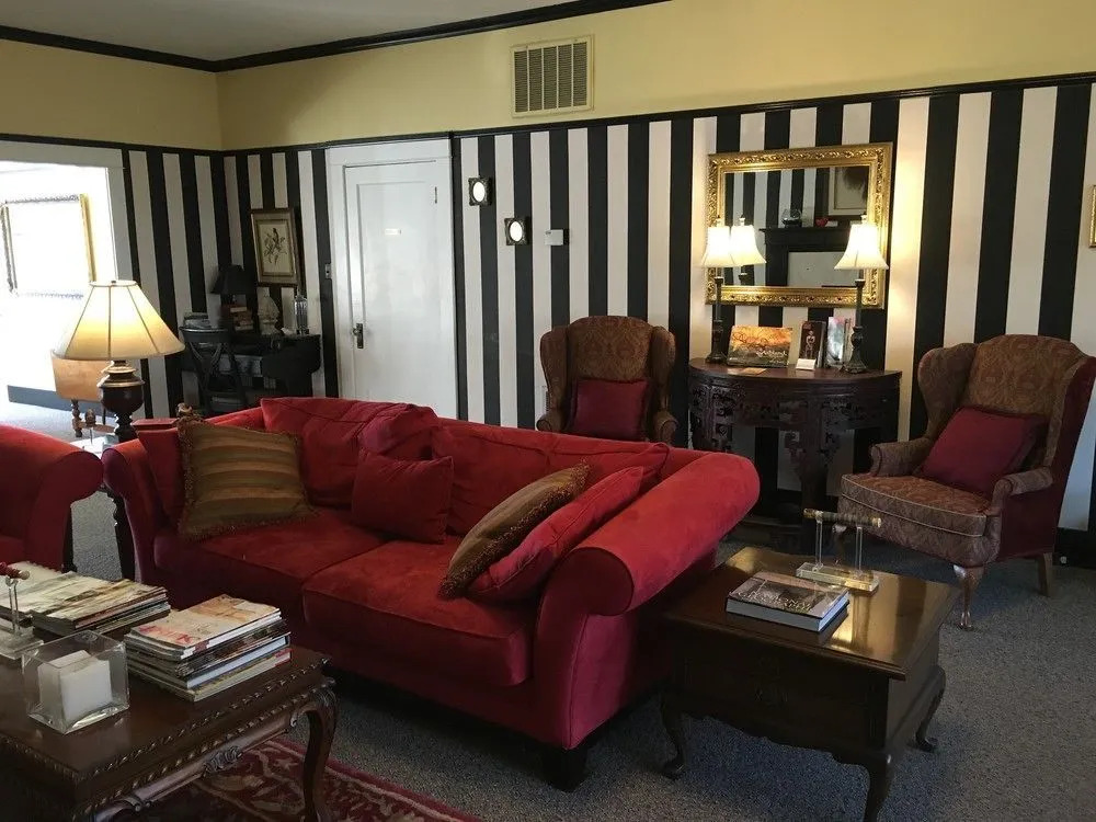 Bayberry Inn B&B and Oregon Wellness Retreat