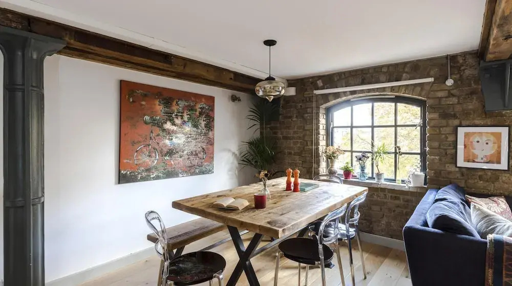 Stunning 2-bed Converted Warehouse - Sleeps 4