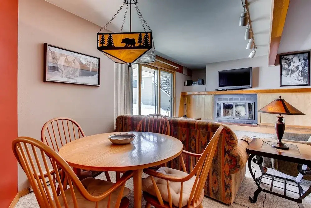 Updated 1 Br - Ski-in/ski-out Access 1 Bedroom Condo - No Cleaning Fee! by RedAwning
