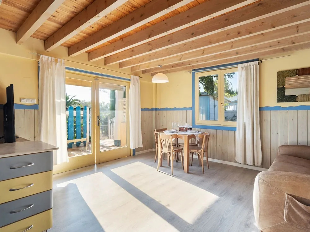 Sun-baked Bungalow in Oliva With Swimming Pool