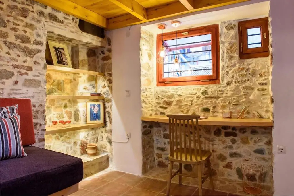 Lavrio stone house 5 min from the centre/port