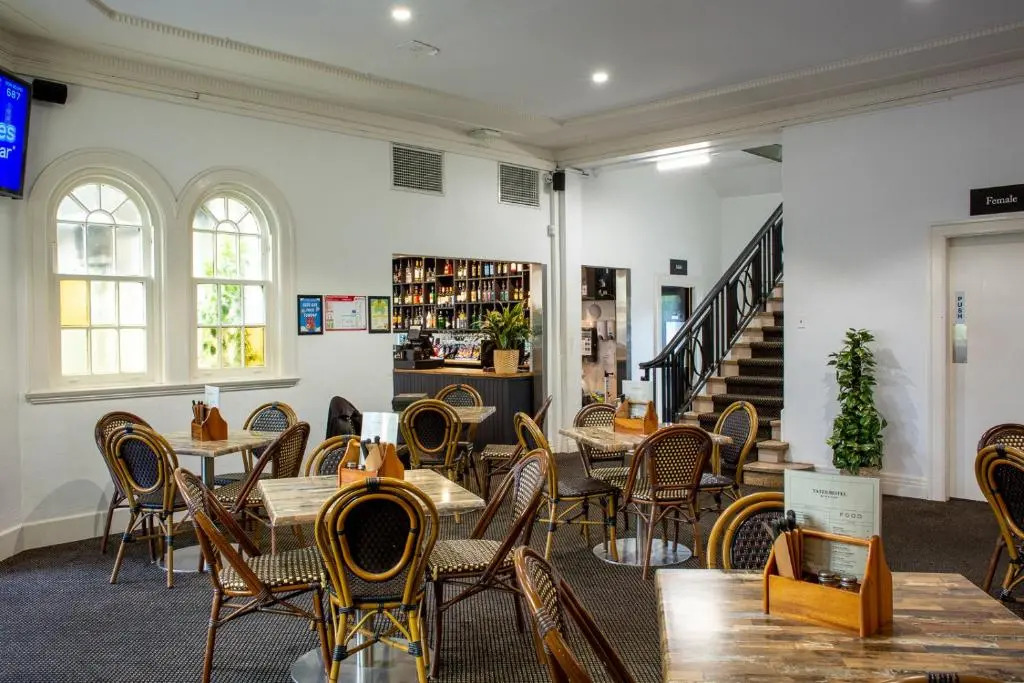 Tates Hotel Windsor