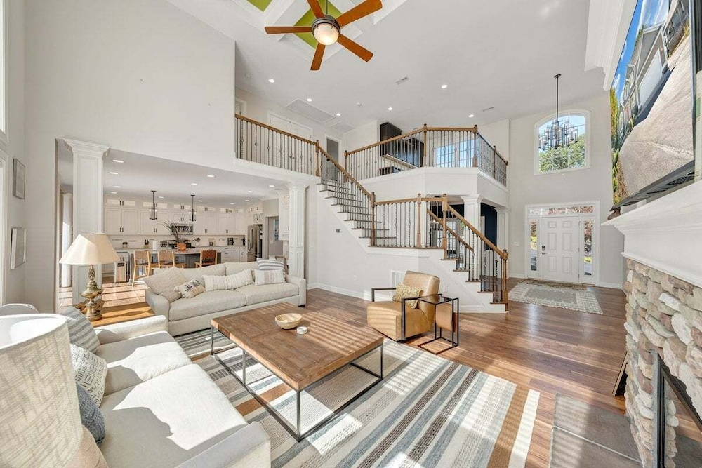 Lake Paradiso - Lakefront Home With Private Dock