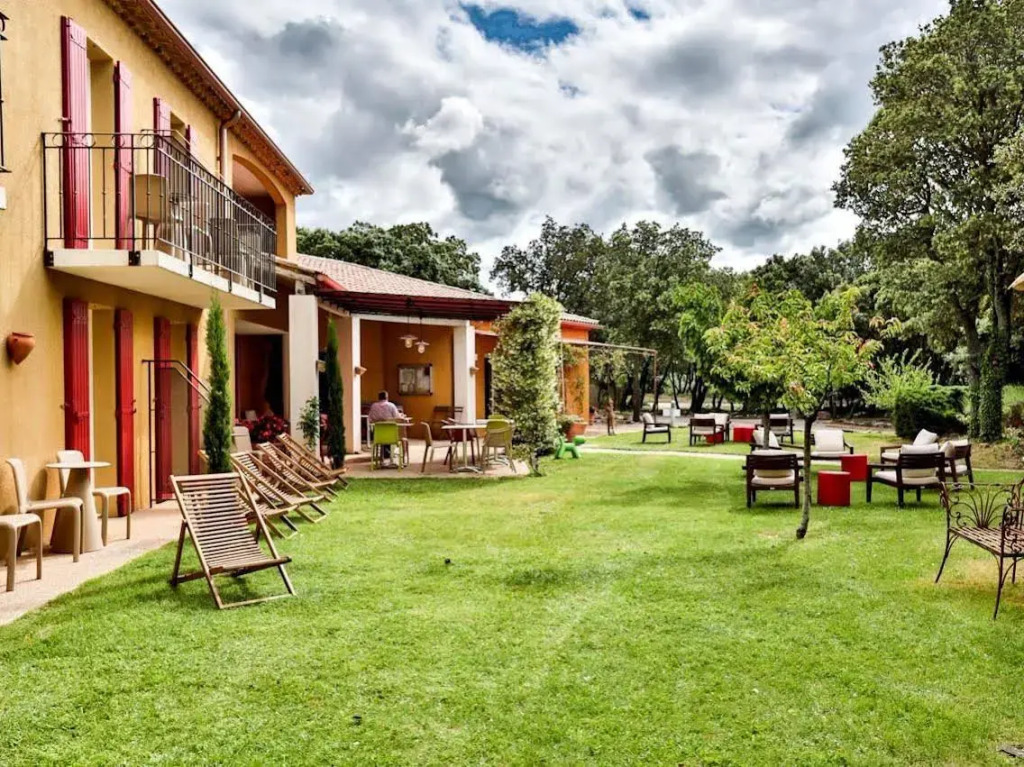 Logis Hôtel La Bastide De Grignan & Restaurant La Chênaie