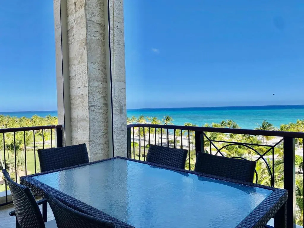 Beachfront Luxury Pent-House at Aquamarina, Cap Cana