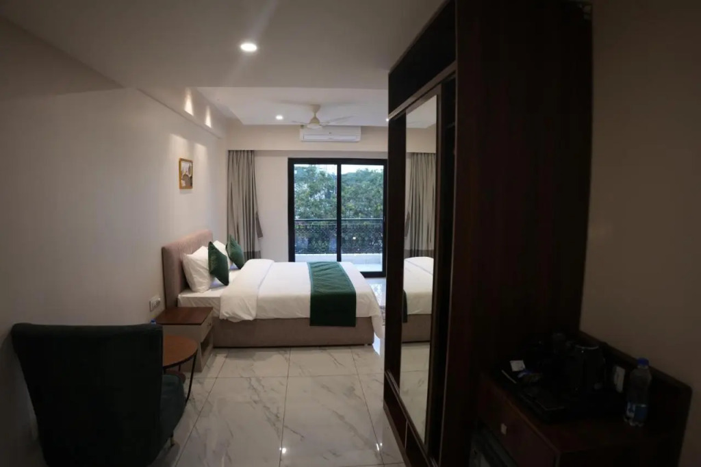 AK Castle Suites