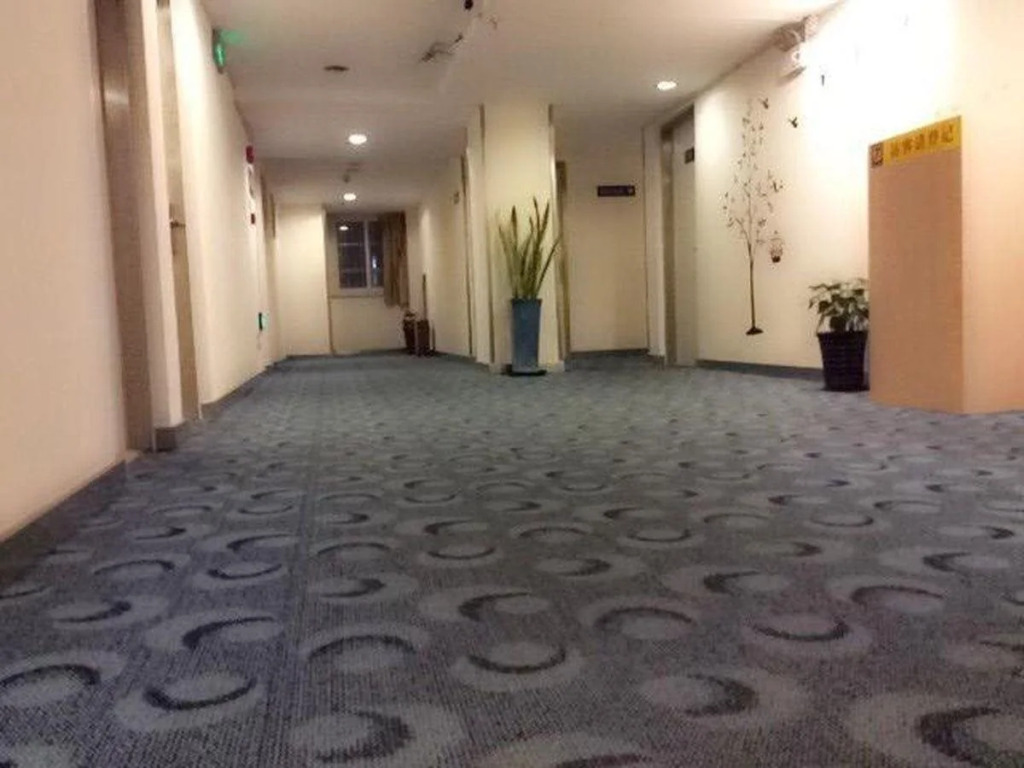 7Days Inn Shanghai Lujiazui Babaiban Pudian Road Subway Station