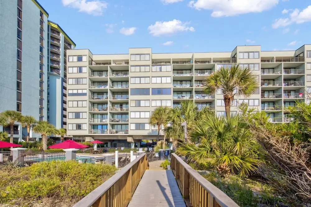 2BR Ocean View Condo w Private Balcony