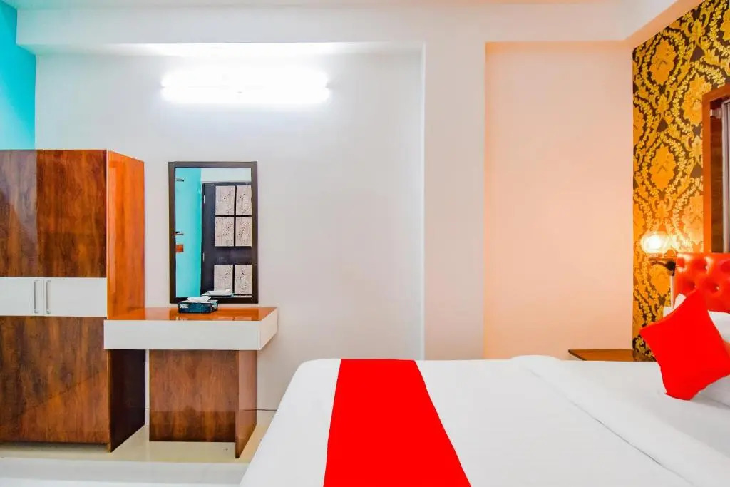 Hotel O Royal Palace