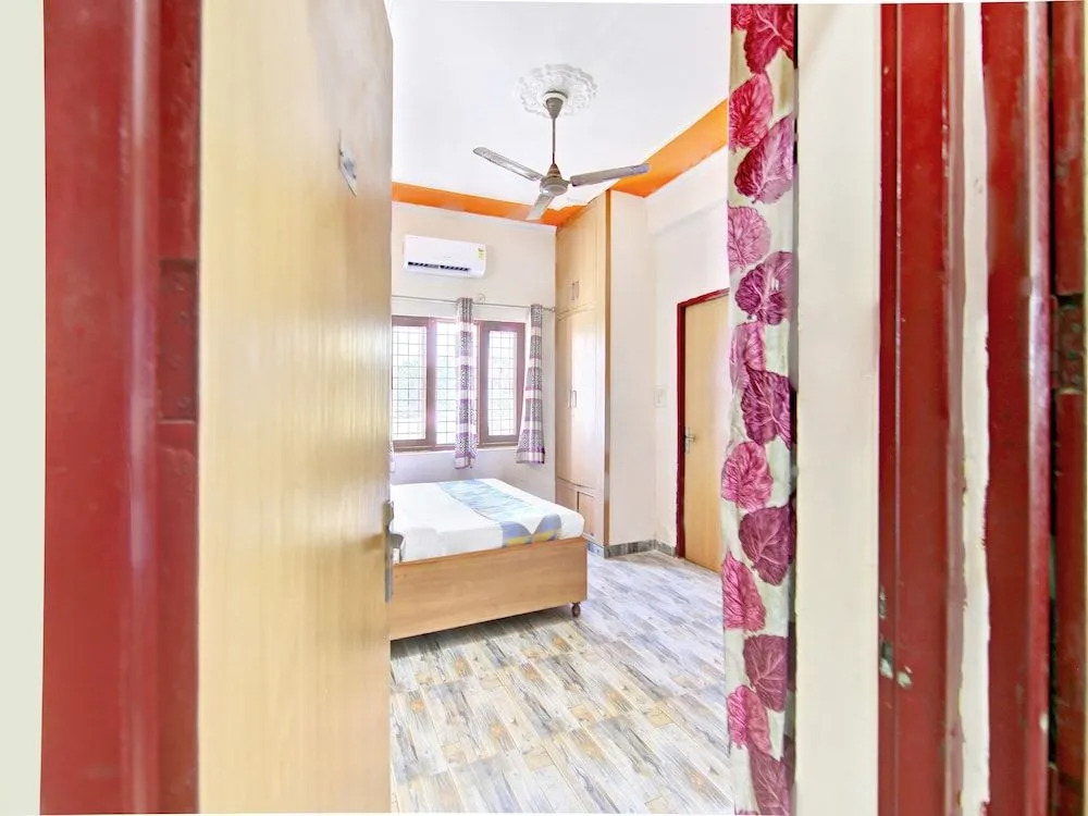 OYO Home 37509 Elegant Stay Jhajra Dehradun