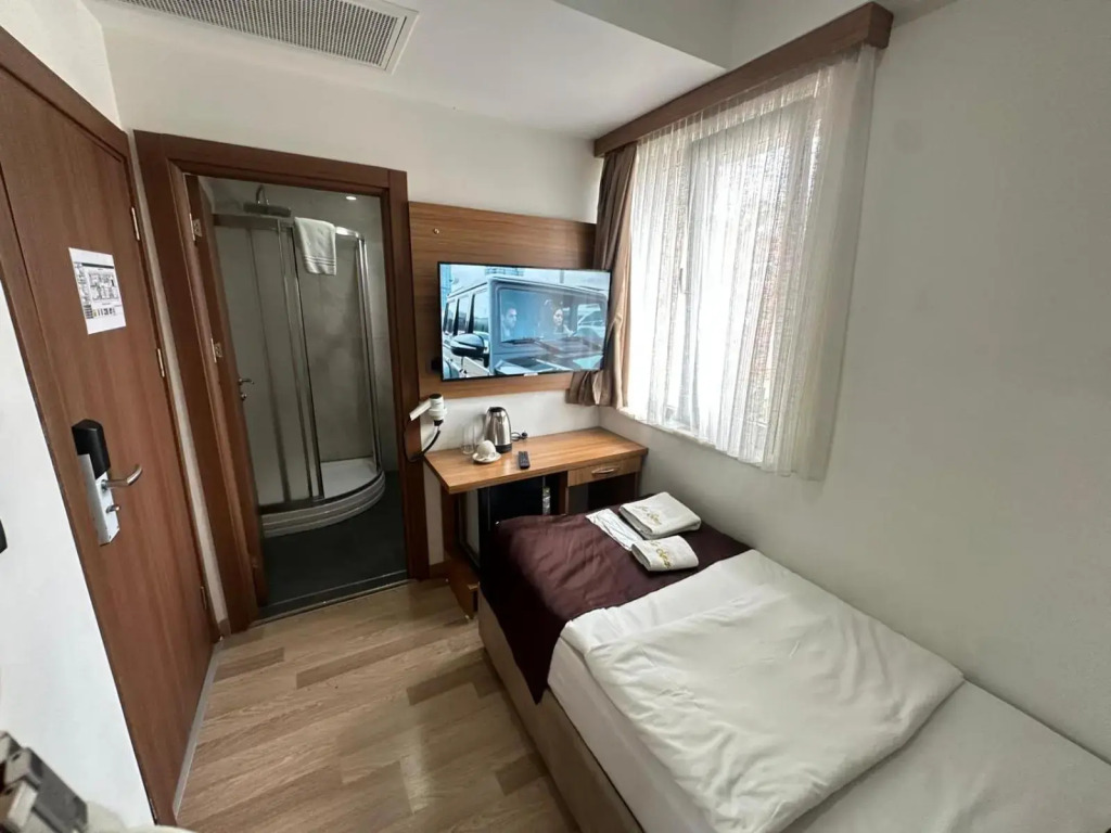 Hotel La SERA