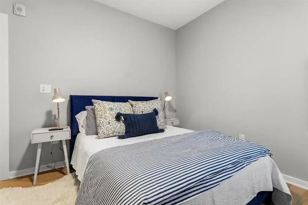2112 Thornton