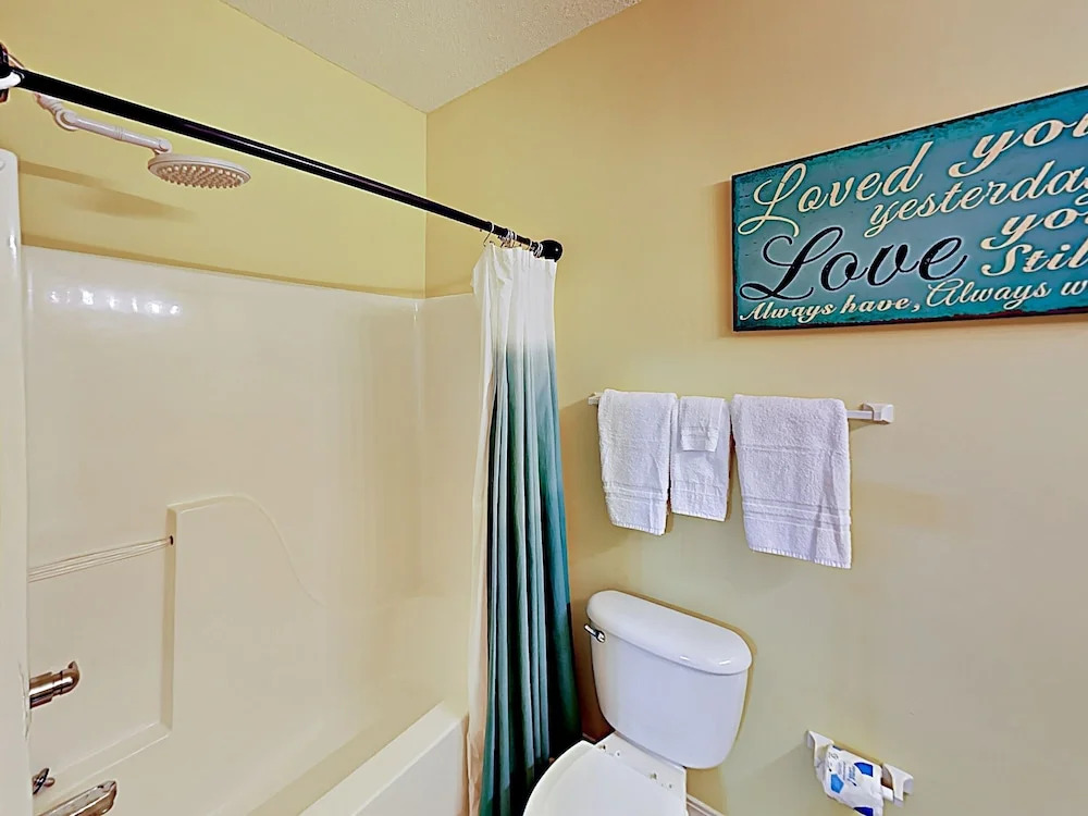 New Listing! Gone Coastal - W/ Pool & Pond 3 Bedroom Condo