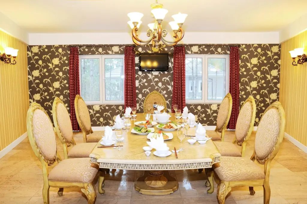 Dalat Edensee Lake Resort & Spa