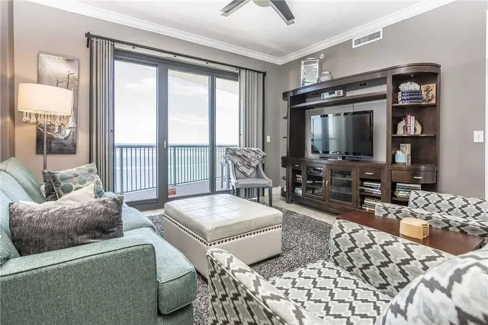 Grand Pointe 605 - 3 Br home by RedAwning