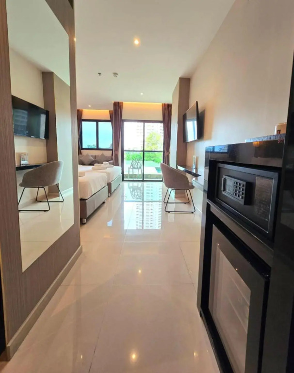 THE TJ HOTEL Pattaya