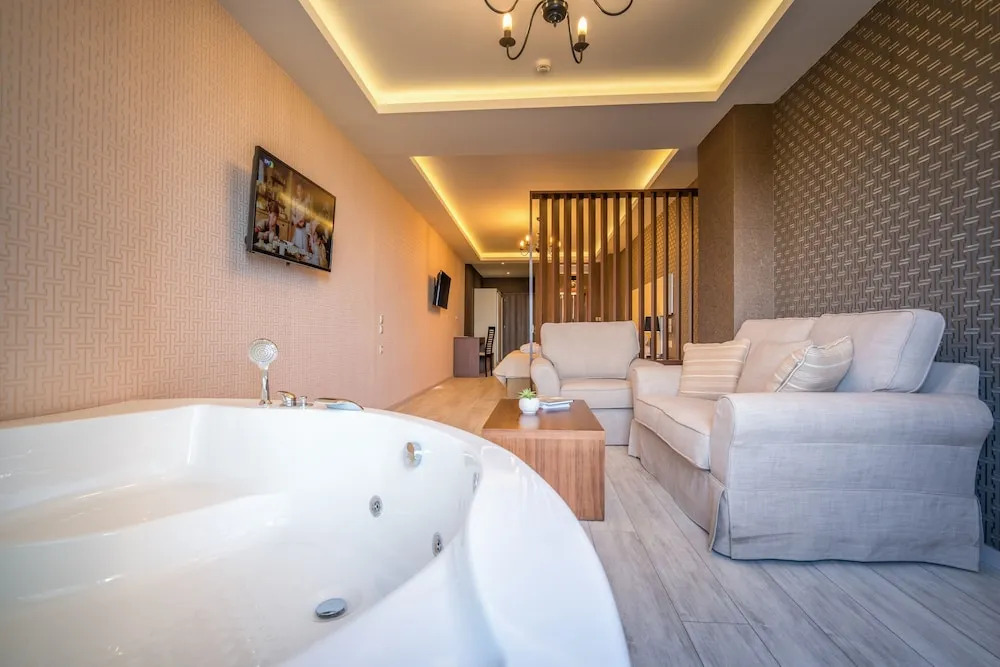 Elegance Luxury Executive Suites