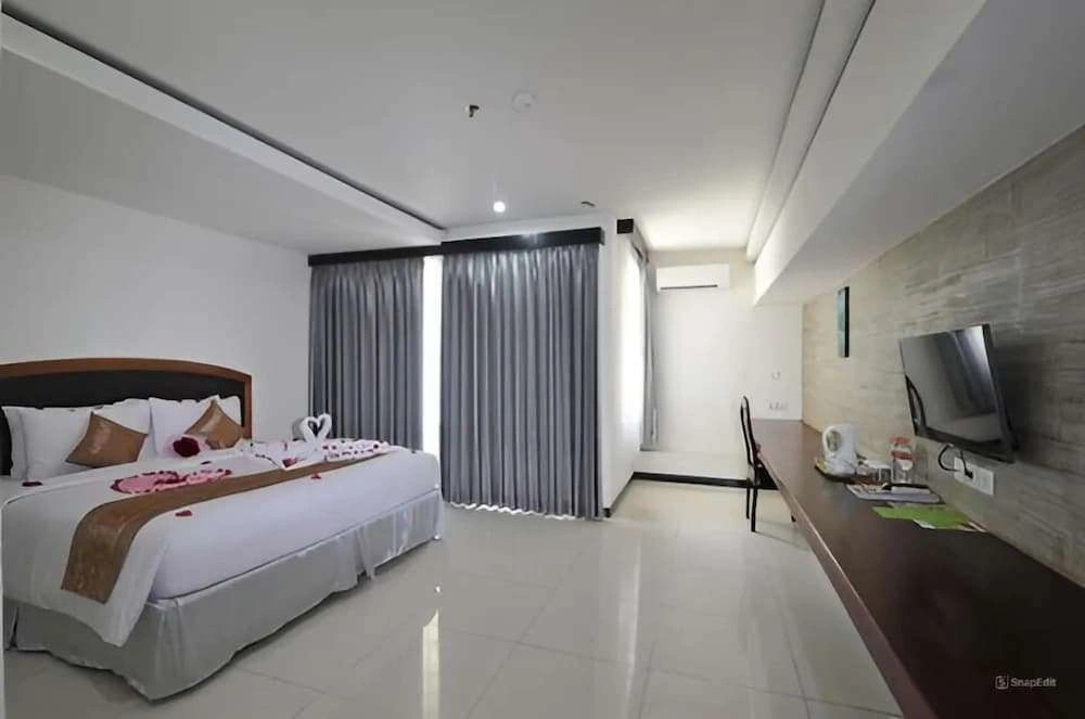 The Kanjeng Suites Kuta Galeria - Bali