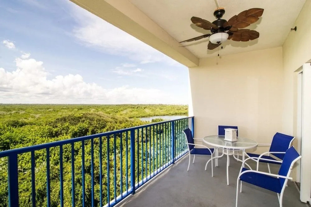 Oceanwalk Oasis - 3 Br condo by RedAwning