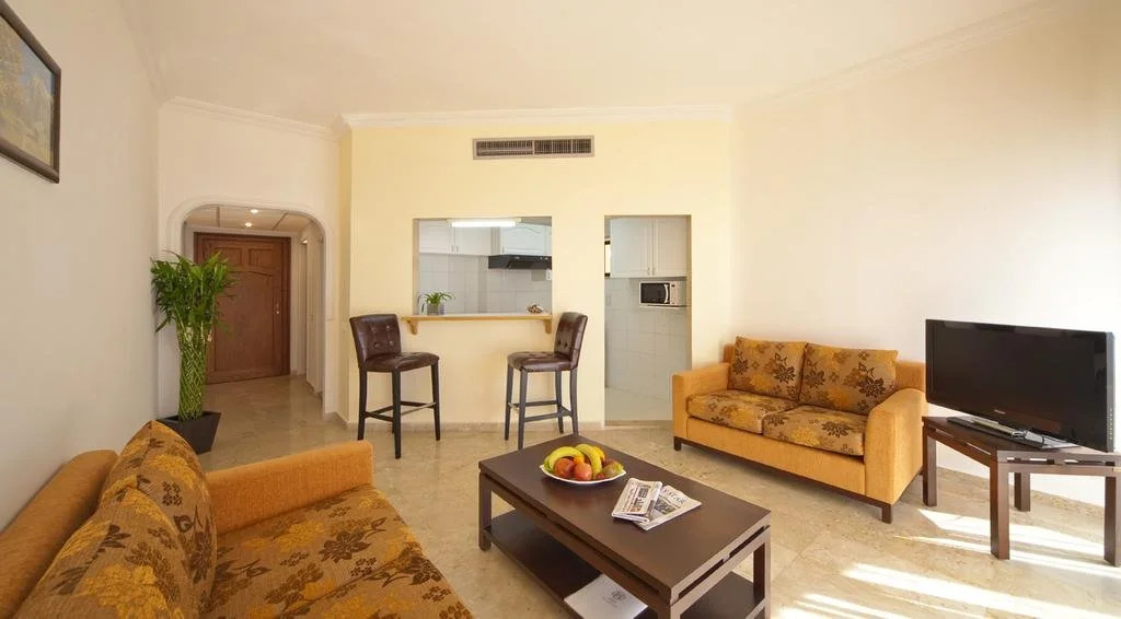 Ewa Beirut Raouche Hotel