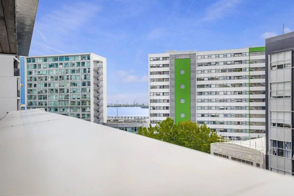 Bright & modern 1BR in Auckland CBD : Zodiak Stays