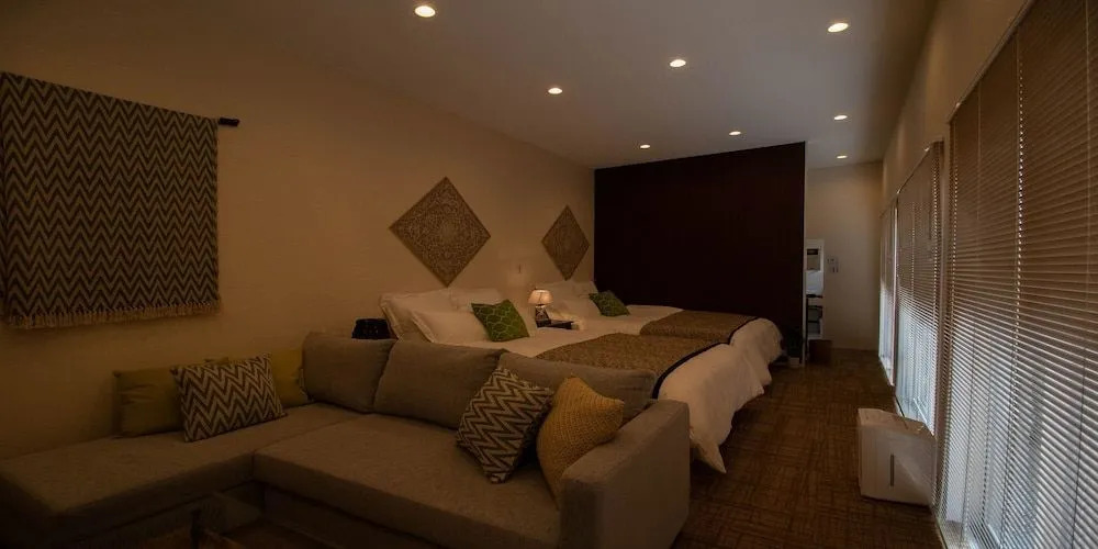 OKINAWA GREEN LODGE