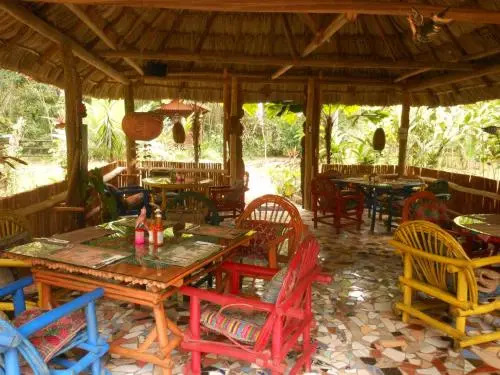 Macaw Bank Jungle Lodge