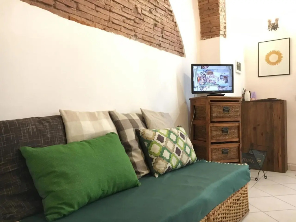 New Maria's House Livorno. Il Cisternone