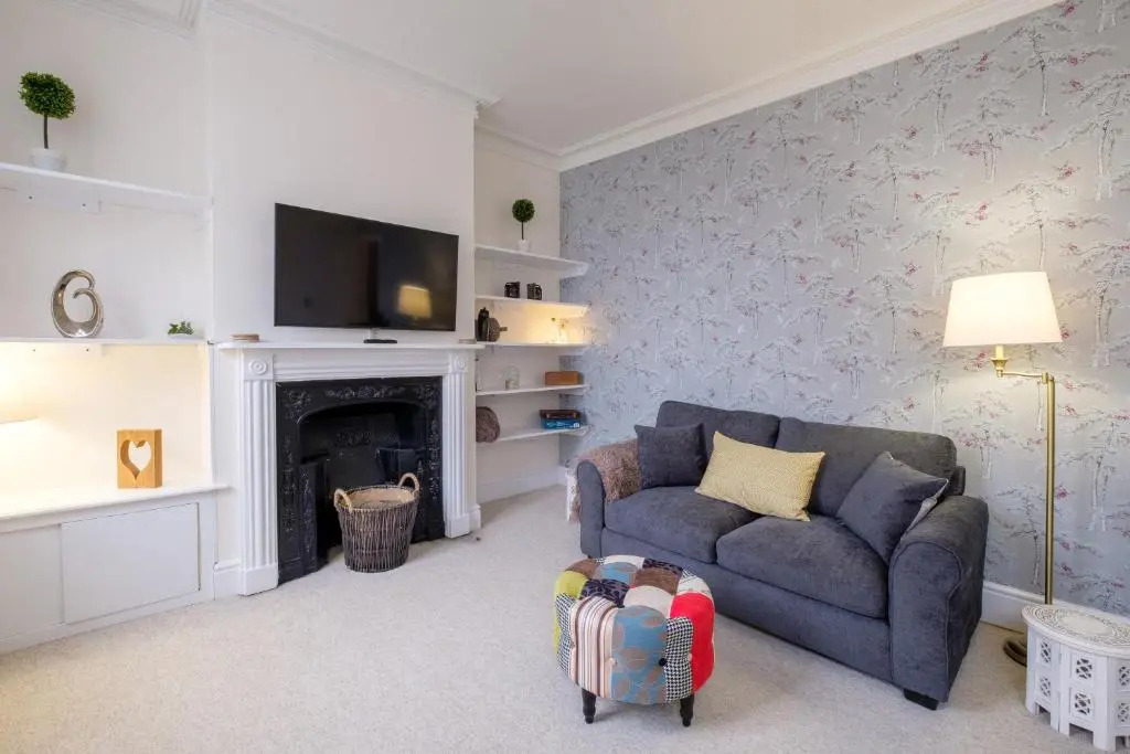 Stylish Modern Apartment in the heart of Ryde