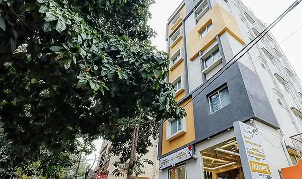 Fabhotel Marella Suites