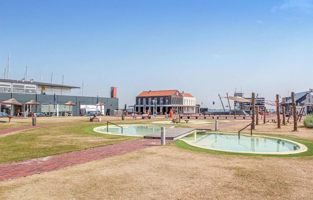 Beautiful Apartment in Bruinisse With 2 Bedrooms, Wifi and Indoor Swimming Pool