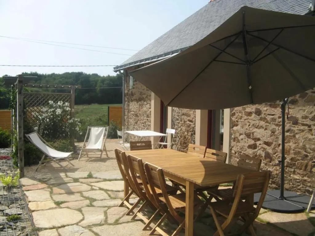 Gîte familial au calme avec étang privé, proche Nantes, jardin, activités, et accès PMR - FR-1-306-961
