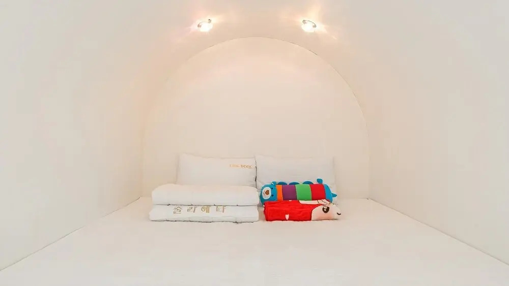 Gyeongju Jullietapoolvilla&kidspension