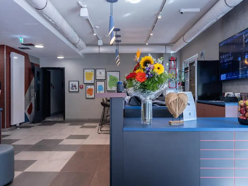 Holiday Inn - the niu Clink Hamburg Barmbek by IHG