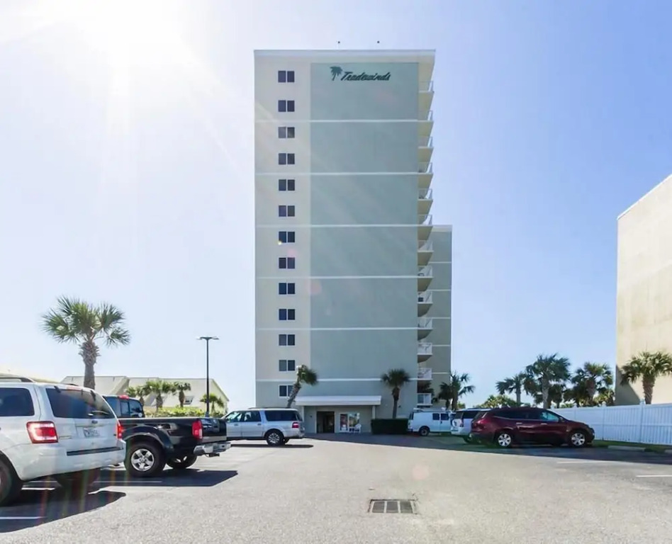 Tradewinds 106